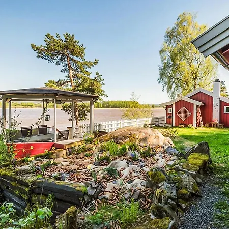 4 Bedroom Cozy In Fjerdingby Casa vacanze Hektner