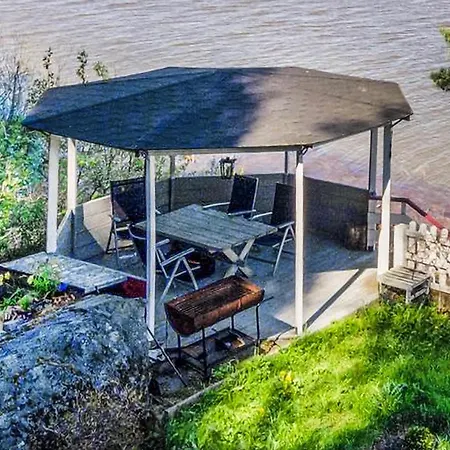 Holiday home 4 Bedroom Cozy In Fjerdingby *